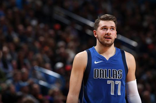 雷霆后来居上以106-101击败独行侠 保罗连斩13分造大逆转东契奇35分 雷霆后来居上以106-101击败独行侠 保罗连斩13分造大逆转东契奇35分