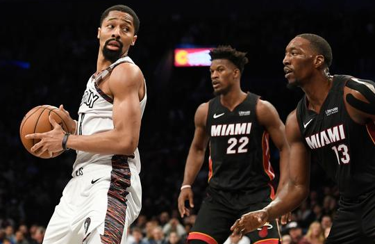 篮网以117-113逆转战胜热火终结7连败 巴特勒空砍33分丁维迪26+14 篮网以117-113逆转战胜热火终结7连败 巴特勒空砍33分丁维迪26+14