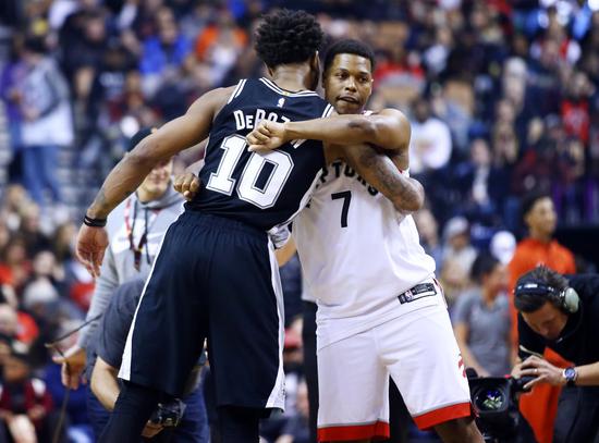 德罗赞25分8板 洛瑞16分15助 伊巴卡21分14板 马刺105-104猛龙 德罗赞25分8板 洛瑞16分15助 伊巴卡21分14板 马刺105-104猛龙