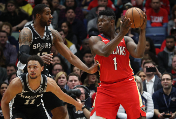 马刺客场以121-117险胜鹈鹕 锡安首秀22分阿德32+14英格拉姆22分 马刺客场以121-117险胜鹈鹕 锡安首秀22分阿德32+14英格拉姆22分