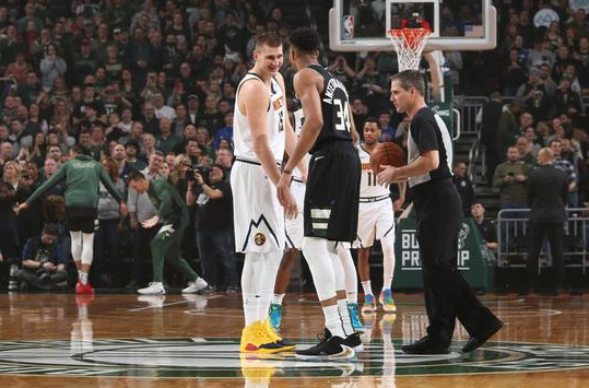 掘金客场以127-115终结雄鹿9连胜 约基奇15+10+9字母哥31+16+9 掘金客场以127-115终结雄鹿9连胜 约基奇15+10+9字母哥31+16+9