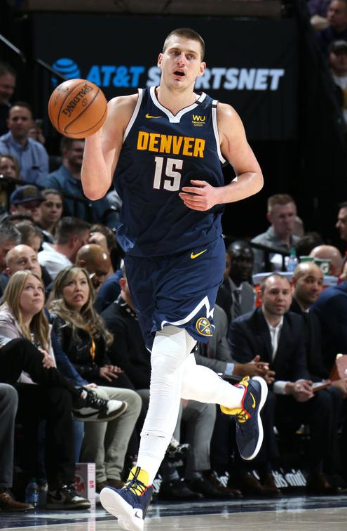 掘金客场以98-95险胜爵士 约基奇30+21+10穆雷31+4米切尔24中8 掘金客场以98-95险胜爵士 约基奇30+21+10穆雷31+4米切尔24中8