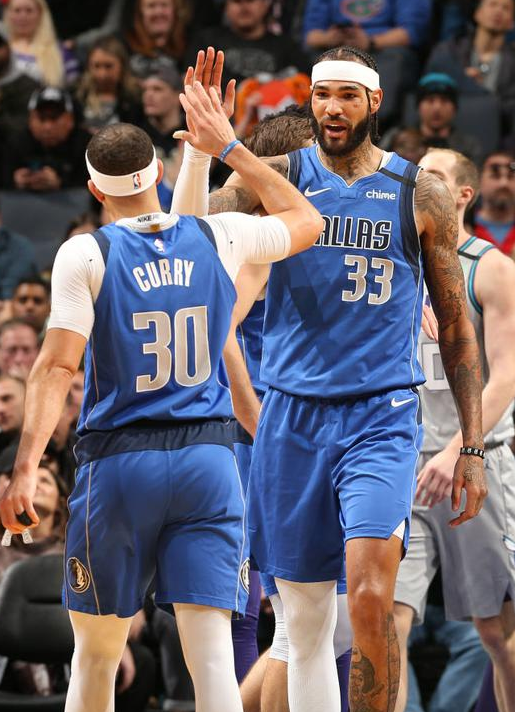 独行侠客场以116-100战胜黄蜂 库里26+6格拉汉姆26+10 独行侠客场以116-100战胜黄蜂 库里26+6格拉汉姆26+10