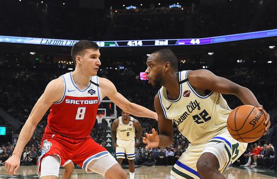 雄鹿主场以123-111顶翻国王取5连胜 米德尔顿28+11+8血布28+8+8 雄鹿主场以123-111顶翻国王取5连胜 米德尔顿28+11+8血布28+8+8