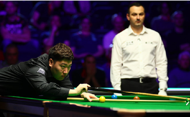 威尔士赛颜丙涛错失赛点 5-6憾负墨菲无缘决赛