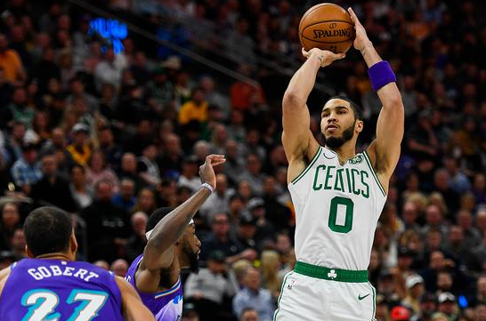 凯尔特人客场以114-103送爵士四连败 塔图姆33+11 布朗20+6 米切尔37+5+5 凯尔特人客场以114-103送爵士四连败 塔图姆33+11 布朗20+6 米切尔37+5+5