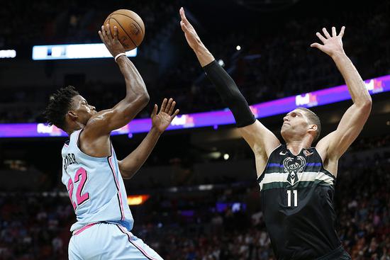 巴特勒18分6板7助 字母哥13分15板 热火105-89轻取雄鹿 巴特勒18分6板7助 字母哥13分15板 热火105-89轻取雄鹿