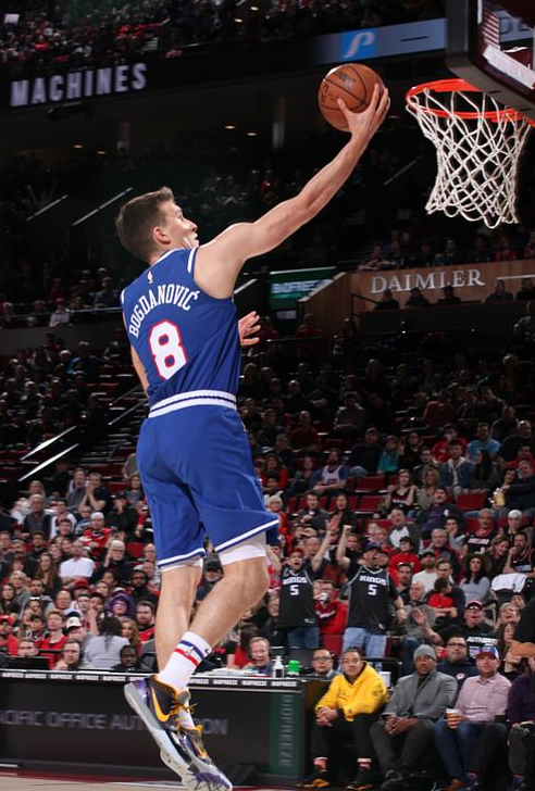 国王客场以123-111大胜开拓者 博格丹27+5+8 麦科勒姆19+6 国王客场以123-111大胜开拓者 博格丹27+5+8 麦科勒姆19+6