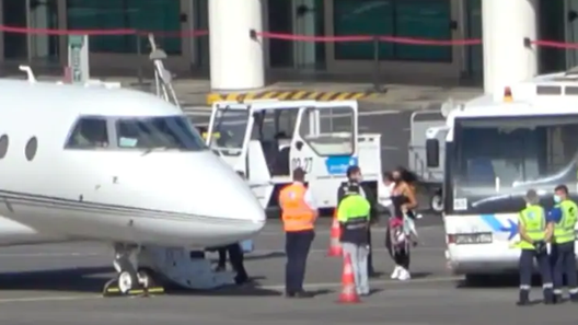 尤文复训在即!C罗一家已抵达都灵将接受14天隔离 尤文复训在即!C罗一家已抵达都灵将接受14天隔离