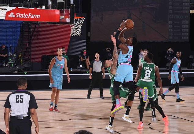 阿德巴约21+12 罗宾逊21分 塔图姆23+7 热火112-106力克绿军 阿德巴约21+12 罗宾逊21分 塔图姆23+7 热火112-106力克绿军