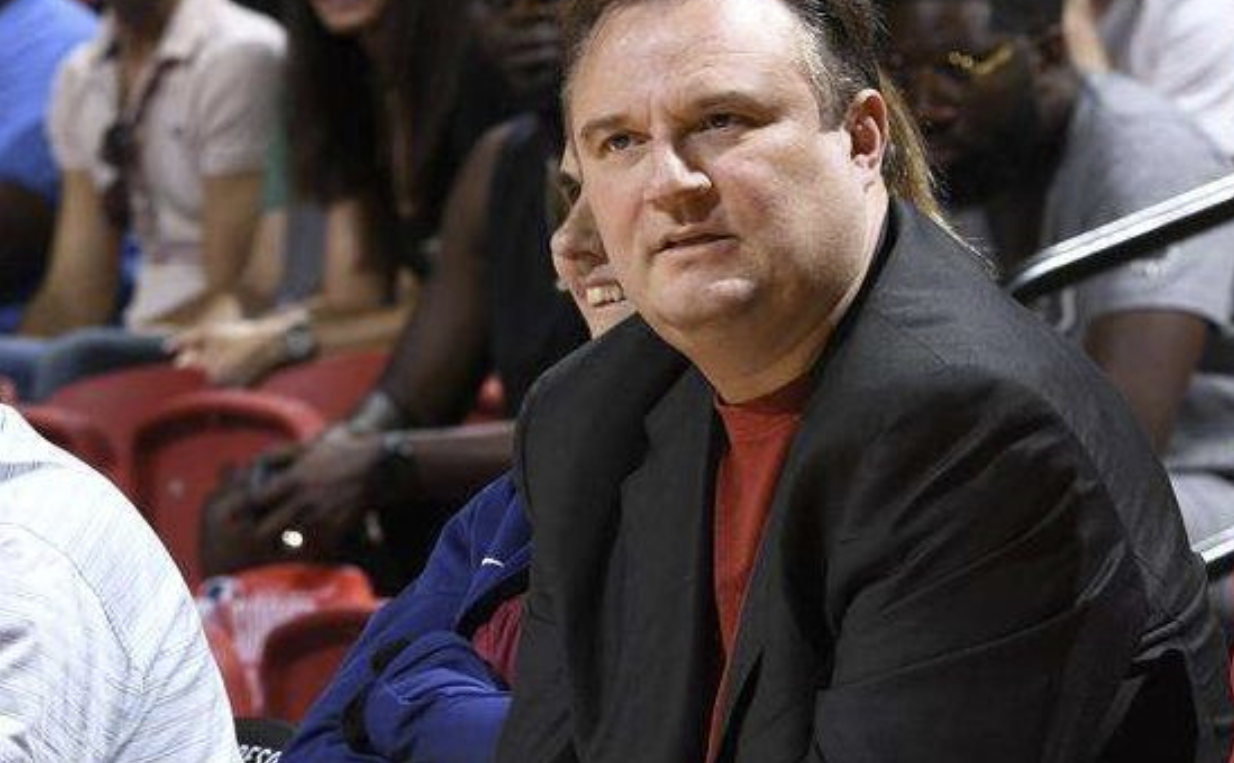 76人老板:没想到会得到莫雷 他一辞职我们就下手了 76人老板:没想到会得到莫雷 他一辞职我们就下手了