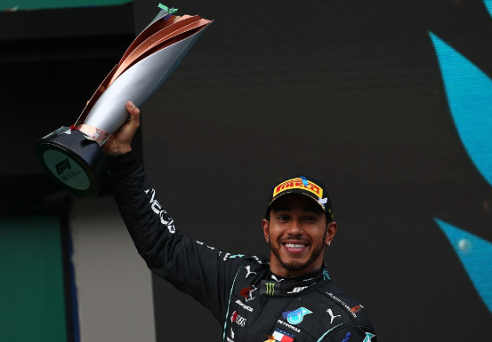 F1土耳其站：汉密尔顿夺冠加冕七冠王追平舒马赫