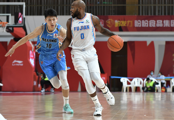 广厦139-131广东 胡金秋27+14钱德勒22+10马尚空砍30分 广厦139-131广东 胡金秋27+14钱德勒22+10马尚空砍30分