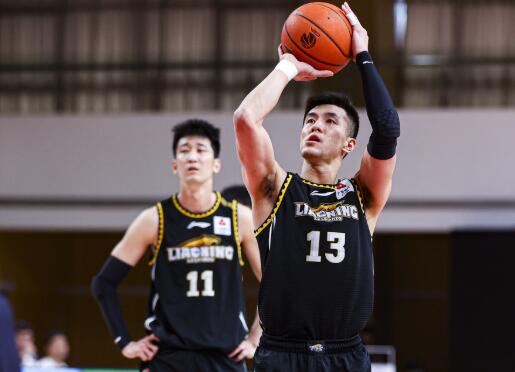 CBA-辽宁111-105力克同曦 郭艾伦35+5摩尔特里空砍35+16 CBA-辽宁111-105力克同曦 郭艾伦35+5摩尔特里空砍35+16