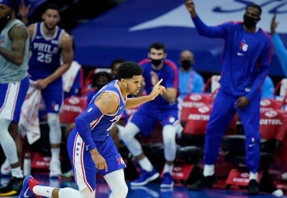 恩比德携哈里斯合砍36分16板 76人118-101击败黄蜂迎四连胜 恩比德携哈里斯合砍36分16板 76人118-101击败黄蜂迎四连胜