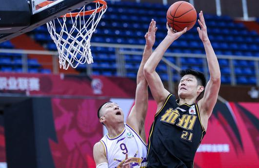 CBA-广厦101-94击败北控取3连胜 胡金秋27+13拉杜利察25+15 CBA-广厦101-94击败北控取3连胜 胡金秋27+13拉杜利察25+15