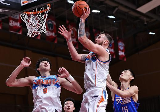 CBA-周琦狂砍41+13 新疆119-106力克天津 莫泰30+15+8齐麟18+6 CBA-周琦狂砍41+13 新疆119-106力克天津 莫泰30+15+8齐麟18+6