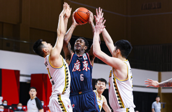 CBA-广东122-114战胜广厦 马尚35+7赵岩昊33分李京龙18分 CBA-广东122-114战胜广厦 马尚35+7赵岩昊33分李京龙18分