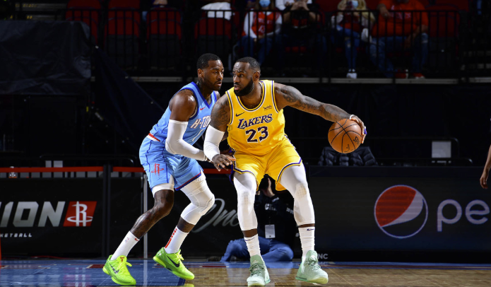 湖人117-100轻取火箭取3连胜 詹姆斯26+8 浓眉19+10+5帽 伍德18+8 湖人117-100轻取火箭取3连胜 詹姆斯26+8 浓眉19+10+5帽 伍德18+8