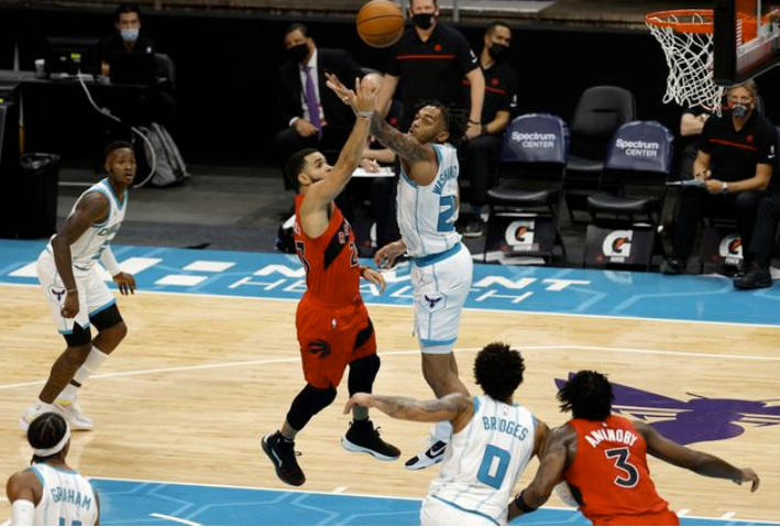 NBA-猛龙111-108险胜黄蜂 布歇25+10 华盛顿20+11 海沃德缺战 NBA-猛龙111-108险胜黄蜂 布歇25+10 华盛顿20+11 海沃德缺战