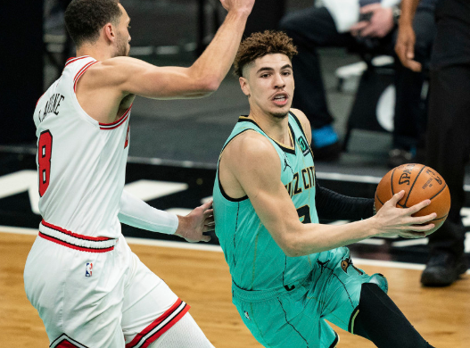 拉文25+9+6海沃德34分 公牛123-110擒黄蜂迎3连胜 拉文25+9+6海沃德34分 公牛123-110擒黄蜂迎3连胜