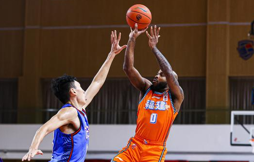 福建122-111擒天津止8连败 高登35+5+7何思雨命中7三分 福建122-111擒天津止8连败 高登35+5+7何思雨命中7三分