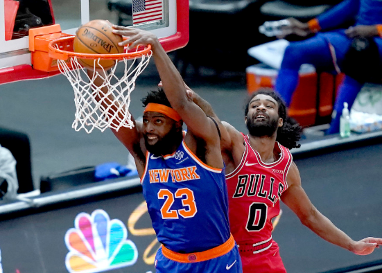 兰德尔砍27+6+6拉文24分 尼克斯107-103胜公牛止两连败 兰德尔砍27+6+6拉文24分 尼克斯107-103胜公牛止两连败