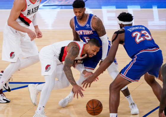 利拉德29+4+9兰德尔22+11 尼克斯110-99擒开拓者获2连胜 利拉德29+4+9兰德尔22+11 尼克斯110-99擒开拓者获2连胜