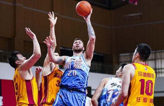 7人得分上双新疆119-88胜山西止3连败 双塔39分24板 7人得分上双新疆119-88胜山西止3连败 双塔39分24板