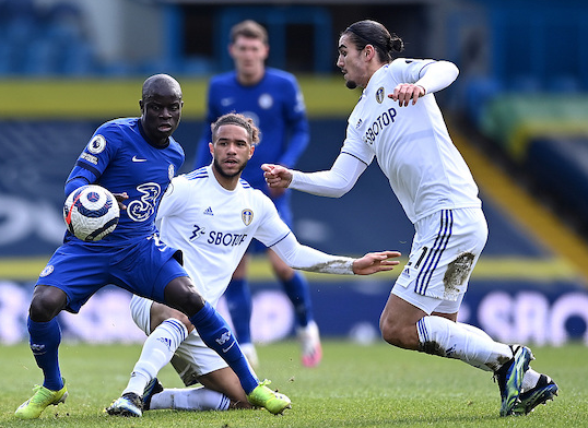 英超-切尔西客场0-0战平利兹联 菲利普斯进球被吹罗伯茨中框 英超-切尔西客场0-0战平利兹联 菲利普斯进球被吹罗伯茨中框