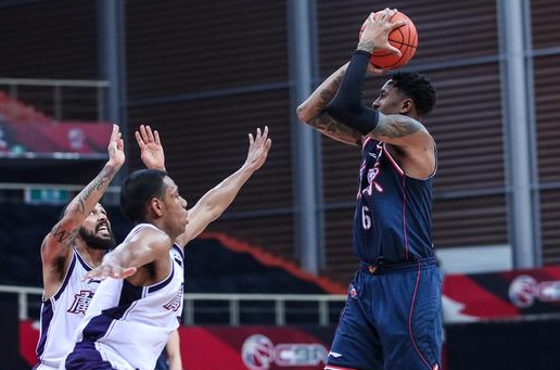 CBA-广东6人上双110-104战胜广州 马尚22+7周鹏18分摩尔30+9 CBA-广东6人上双110-104战胜广州 马尚22+7周鹏18分摩尔30+9