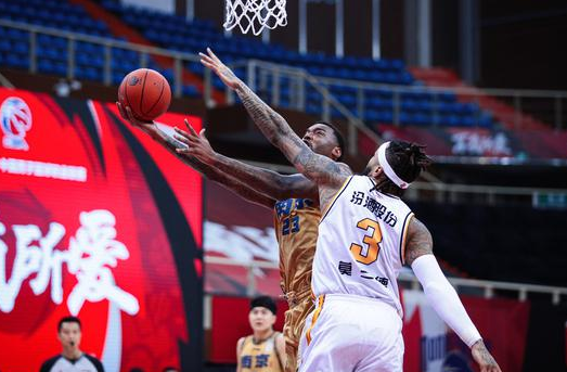 原帅13记三分砍46分莫兰德14+18 山西108-90送同曦10连败 原帅13记三分砍46分莫兰德14+18 山西108-90送同曦10连败
