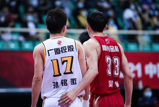 浙江100-90力克广厦迎9连胜 兰兹博格轰33+7吴前18+7 浙江100-90力克广厦迎9连胜 兰兹博格轰33+7吴前18+7