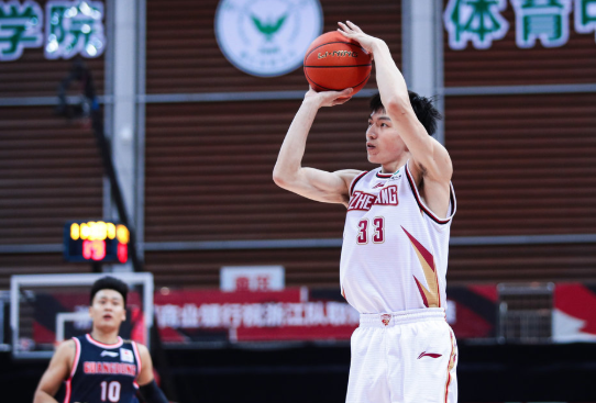 浙江119-125不敌广东止10连胜 威姆斯26+7+6朱旭航31+8 浙江119-125不敌广东止10连胜 威姆斯26+7+6朱旭航31+8