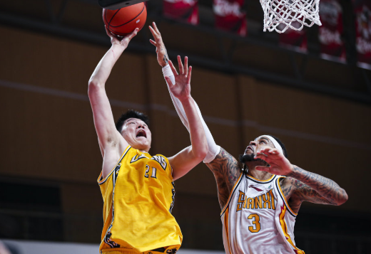 赵岩昊18分胡金秋14+8 广厦96-74大胜山西锁定季后赛 赵岩昊18分胡金秋14+8 广厦96-74大胜山西锁定季后赛