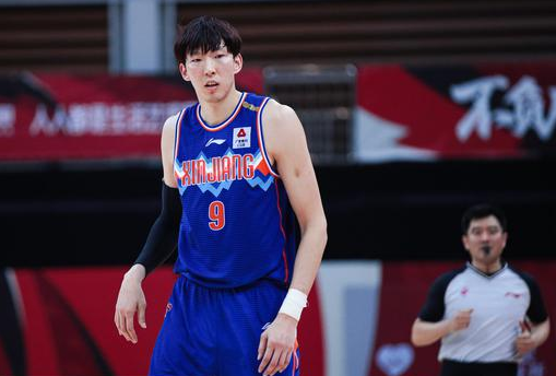 周琦25+6 新疆112-98轻取江苏 威尔斯空砍38+4阿公子2分 周琦25+6 新疆112-98轻取江苏 威尔斯空砍38+4阿公子2分