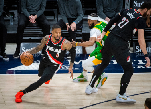 米切尔37分利拉德23分 6人得分上双爵士122-103擒开拓者 米切尔37分利拉德23分 6人得分上双爵士122-103擒开拓者