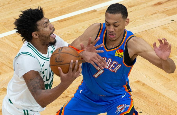 雷霆5人上双119-115险胜绿军终结14连败 布朗39+11两球星缺阵 雷霆5人上双119-115险胜绿军终结14连败 布朗39+11两球星缺阵