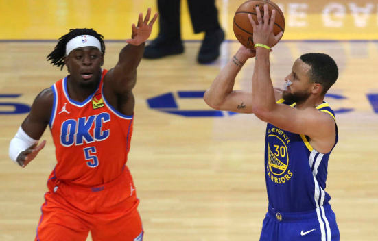 库里49分追梦15+13 勇士27记三分以136-97擒雷霆迎2连胜 库里49分追梦15+13 勇士27记三分以136-97擒雷霆迎2连胜