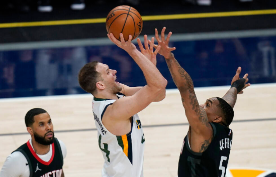 尼昂24分戈贝尔摘两双 爵士3人20+以124-116擒火箭取5连胜 尼昂24分戈贝尔摘两双 爵士3人20+以124-116擒火箭取5连胜