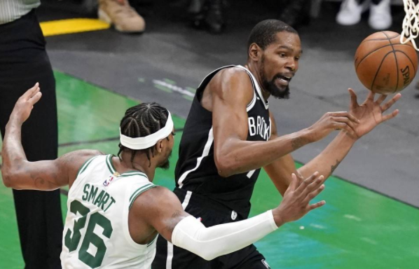 篮网141-126击败绿军 总比分3-1 KD42分 欧文39+11 哈登两双 篮网141-126击败绿军 总比分3-1 KD42分 欧文39+11 哈登两双