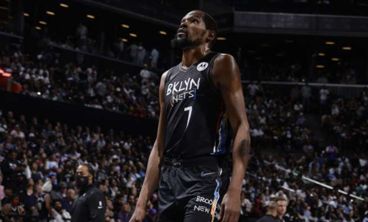 NBA官方评选现役30大球星:KD登顶 字母詹皇位列二三 NBA官方评选现役30大球星:KD登顶 字母詹皇位列二三