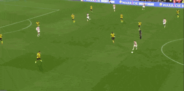 十佳球：福登穿云箭+黄义助超级远射 小蜜蜂妖锋倒勾