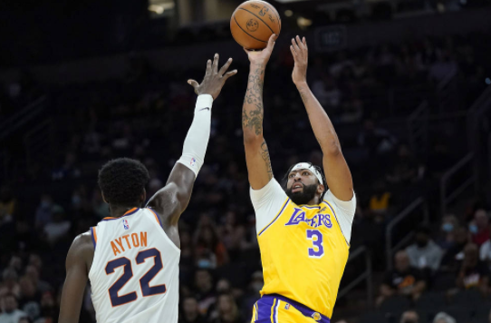 浓眉砍14+8艾顿高效摘两双 太阳7人上双以117-105轻取湖人 浓眉砍14+8艾顿高效摘两双 太阳7人上双以117-105轻取湖人