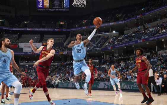 阿伦11投11中莫兰特37+6 灰熊3人20+以132-121力克骑士 阿伦11投11中莫兰特37+6 灰熊3人20+以132-121力克骑士