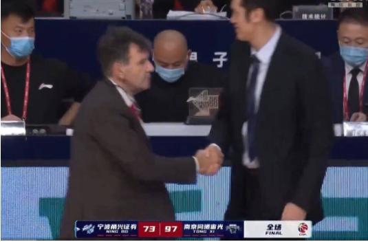 同曦97-73大胜宁波 张彪21分赵柏清砍20+7 同曦97-73大胜宁波 张彪21分赵柏清砍20+7