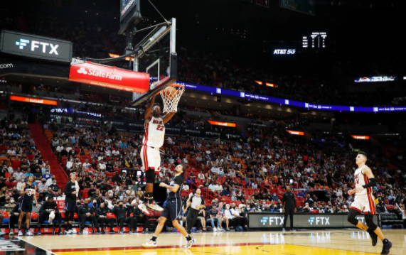 热火107-90轻松击败魔术 巴特勒36+5抢断统治全场 热火107-90轻松击败魔术 巴特勒36+5抢断统治全场