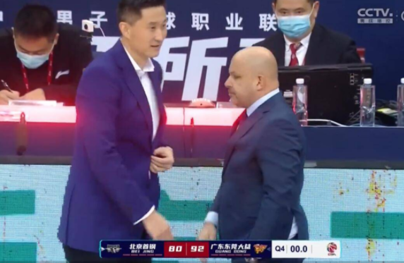 广东92-80复仇北京喜获三连胜 易建联17+8赵睿17+13 广东92-80复仇北京喜获三连胜 易建联17+8赵睿17+13