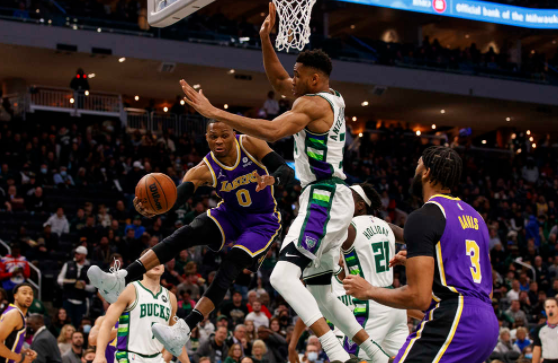 字母爆砍47+9浓眉仅18分 米德尔顿复出雄鹿109-102胜湖人 字母爆砍47+9浓眉仅18分 米德尔顿复出雄鹿109-102胜湖人