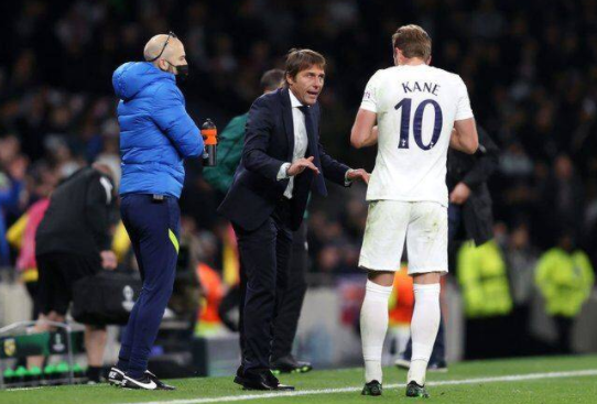 英超-热刺前瞻:孔蒂迎来联赛主场首秀 正面硬刚贝尔萨 英超-热刺前瞻:孔蒂迎来联赛主场首秀 正面硬刚贝尔萨